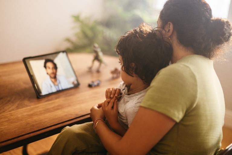 La atención pediátrica está a solo un clic de distancia.